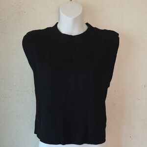Cyrus Black Sleeveless Crop Top
